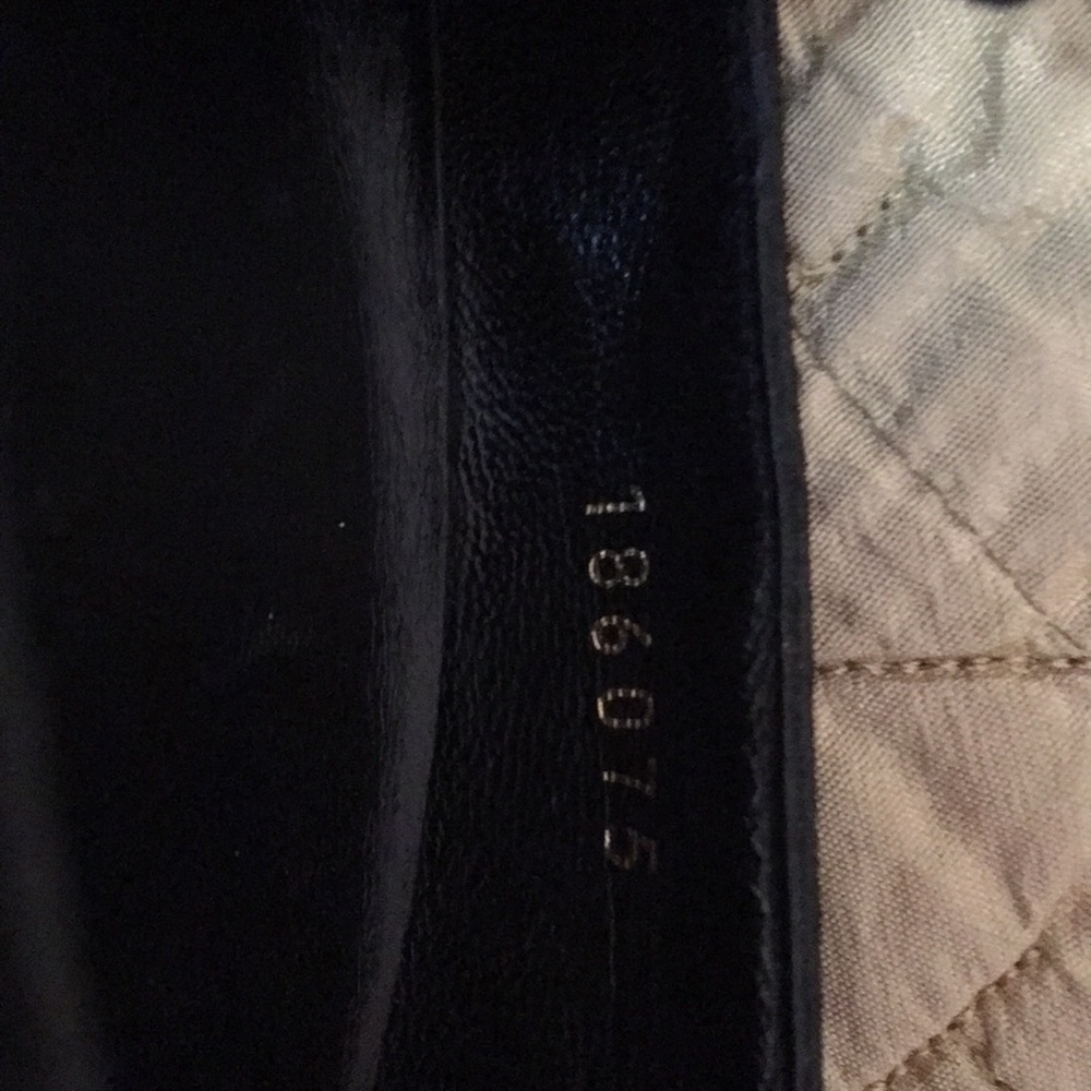 Gucci patent leather/suede booties. - Picture 6 of 8